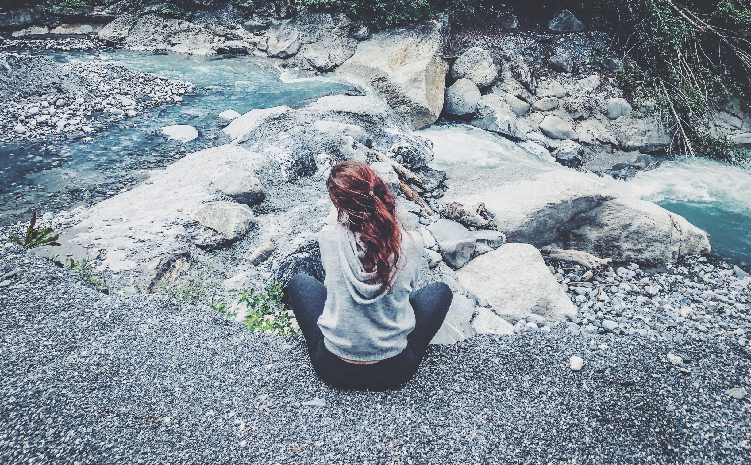 Sam Cadosch - aufgeregt, nervös, ruhig, unruhe, ruhe finden - lachen, glücklich, Sonnenblumen - cover